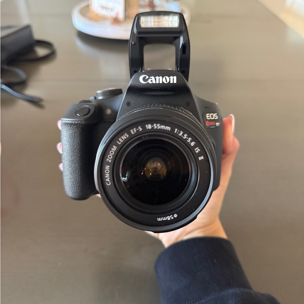 Canon EOS Rebel T7 EF-S 18-55mm IS II KIT Black Camera and accessories